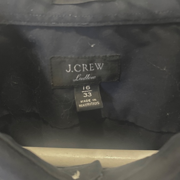 J Crew | 16/33 | Ludlow Premium Classic Button Down Shirt - Picture 2 of 4